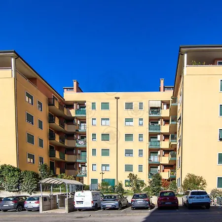 Seasons Apartament